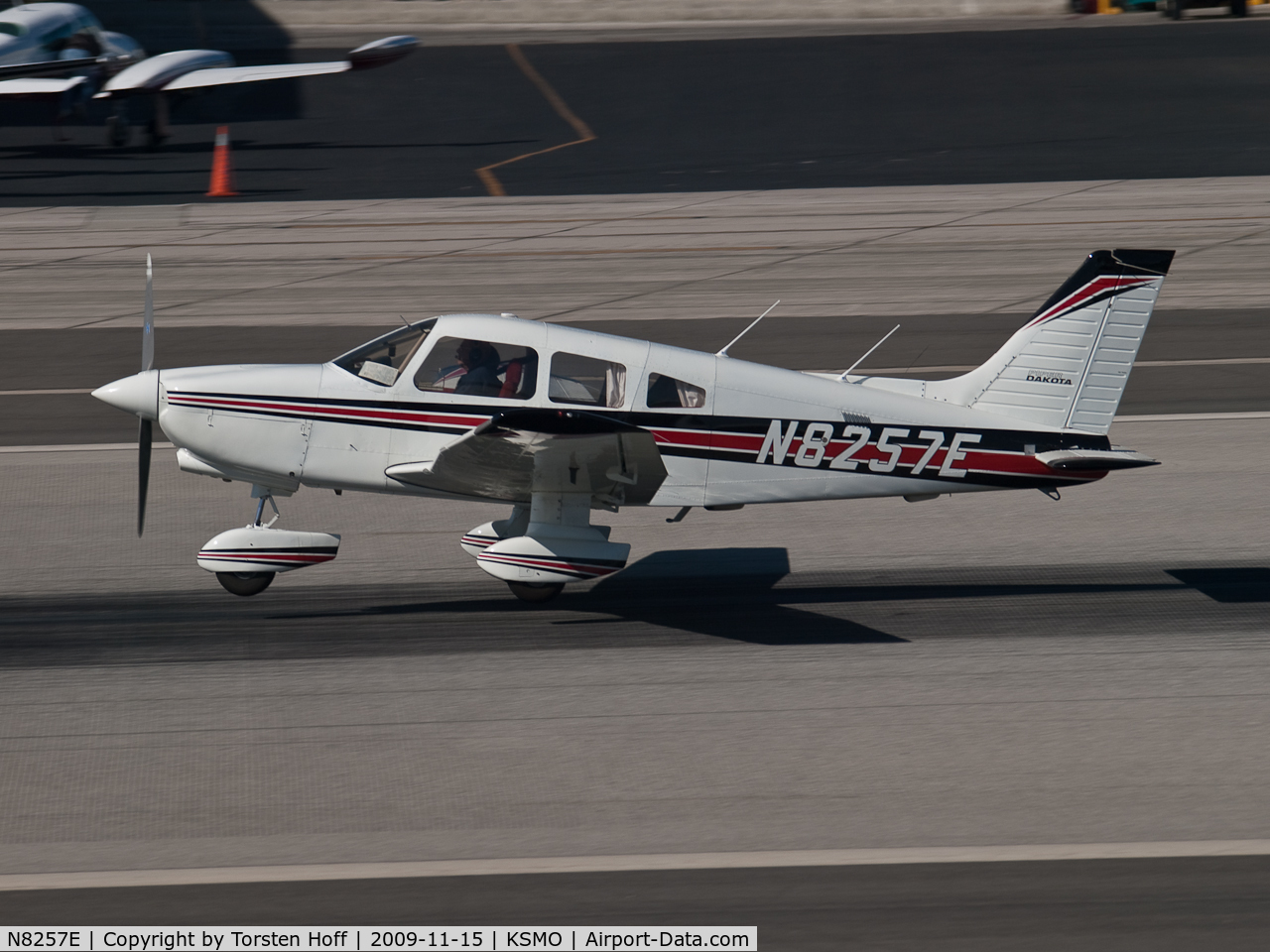 N8257E, 1982 Piper PA-28-236 Dakota C/N 28-8211045, N8257E departing from RWY 21