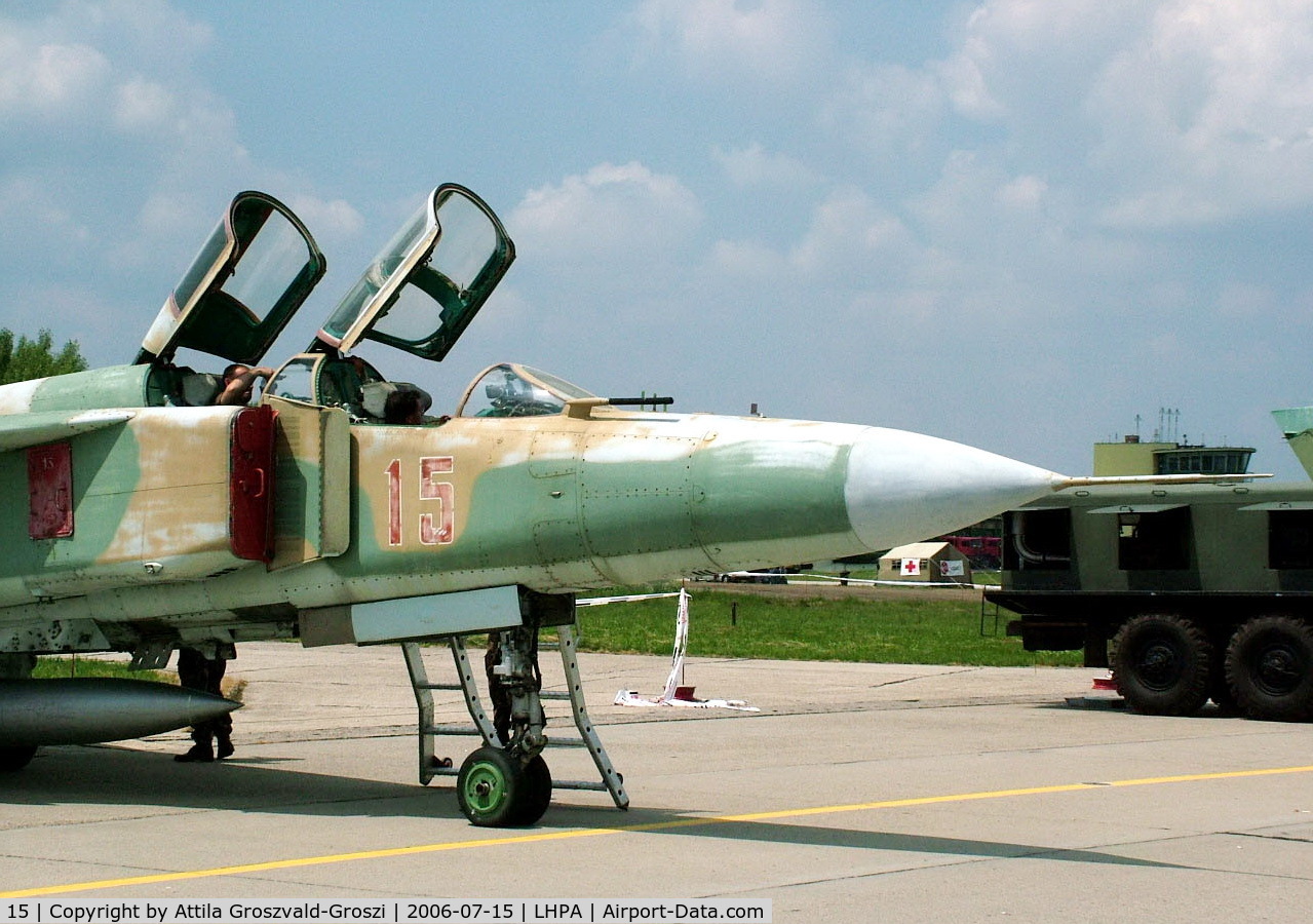 15, 1979 Mikoyan-Gurevich MiG-23UB C/N A1037926, Pápa HUNAF Base Airport