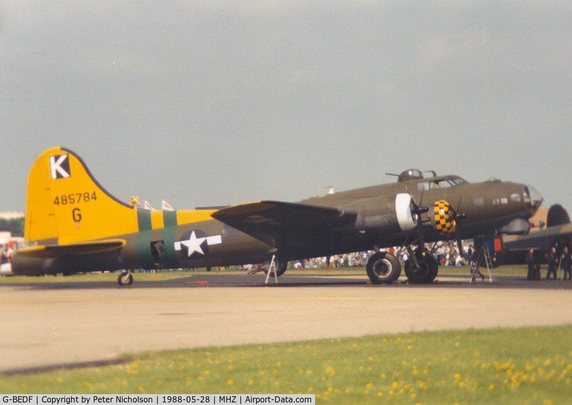 G-BEDF, 1944 Boeing B-17G Flying Fortress C/N 8693, B-17G Flying Fortress preparing to demonstrate at the 1988 Mildenhall Air Fete.