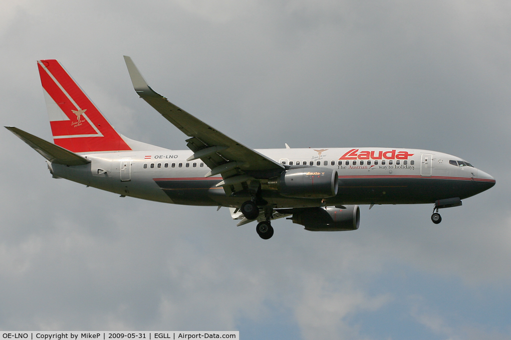 OE-LNO, 2001 Boeing 737-7Z9 C/N 30419, Short final to 09L at Heathrow.
