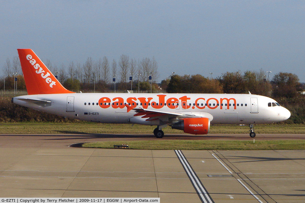 G-EZTI, 2009 Airbus A320-214 C/N 3975, Easyjet have started operating their Airbus 320's out of Luton now