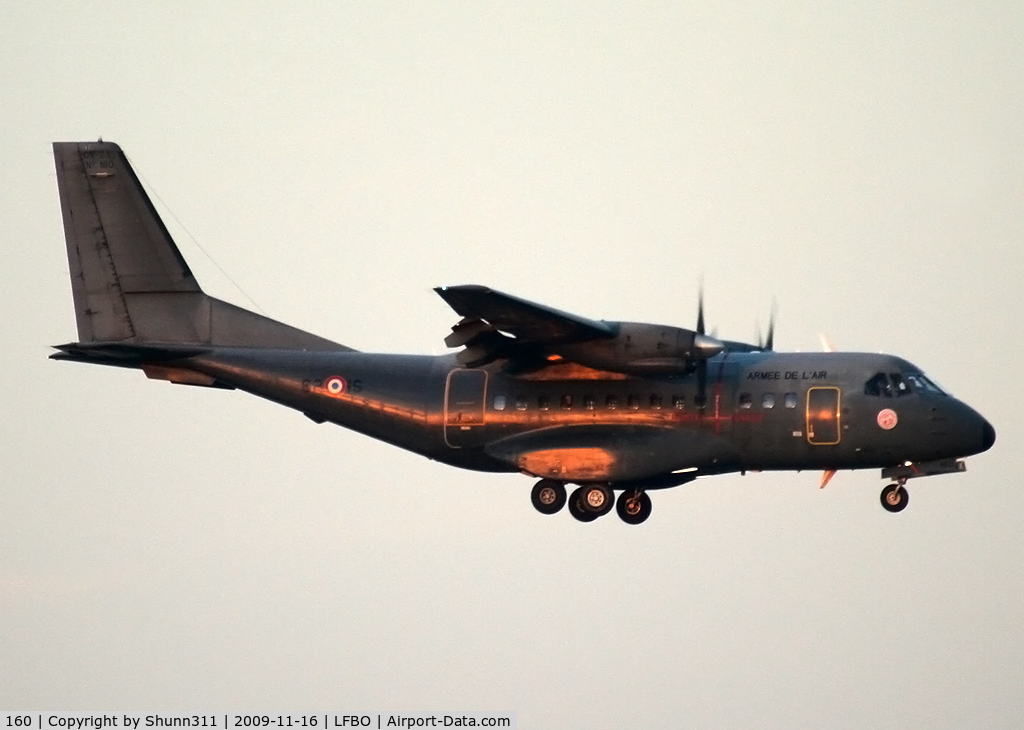 160, Airtech CN-235-200M C/N C160, Landing rwy 14L