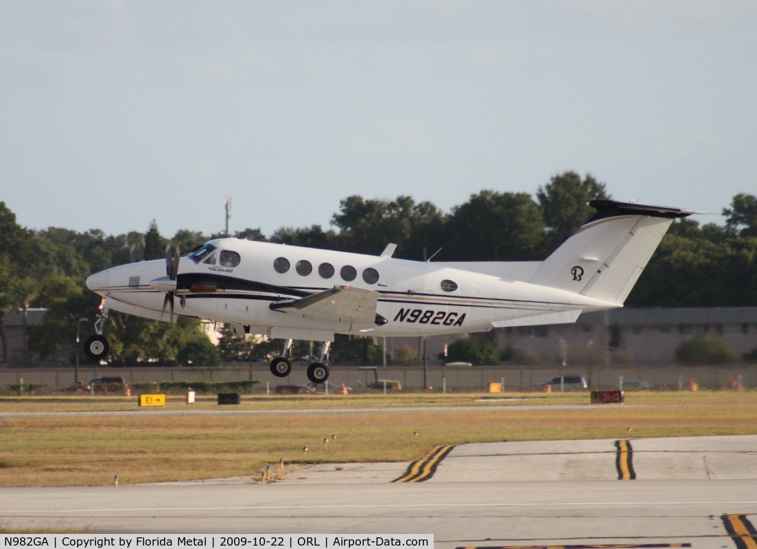 N982GA, 1976 Beech 200 Super King Air C/N BB-149, Beech 200