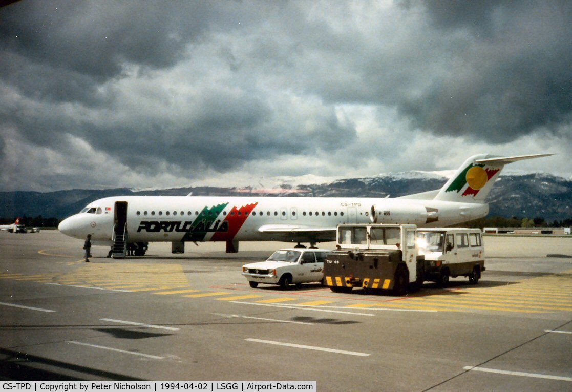 CS-TPD, 1991 Fokker 100 (F-28-0100) C/N 11317, Fokker F100 of Portugair as seen at Geneva in April 1994.