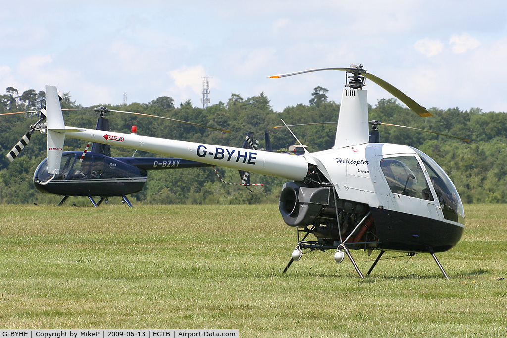 G-BYHE, 1991 Robinson R22 Beta C/N 2023, Pictured during Aero Expo 2009.