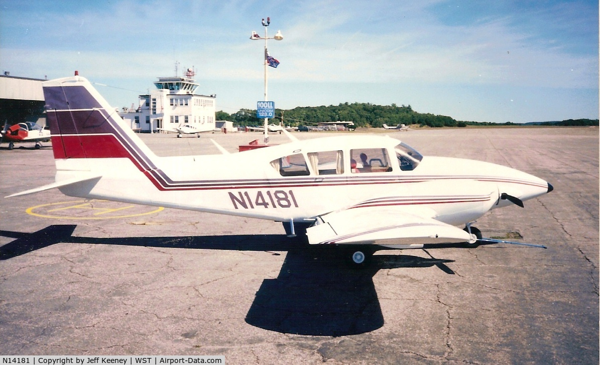 N14181, 1971 Piper PA-23-250 Aztec C/N 27-4746, Just after I painted it, 1997?