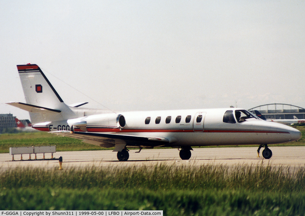 F-GGGA, 1988 Cessna 550 Citation II C/N 550-0586, Lining up rwy 15L for departure...