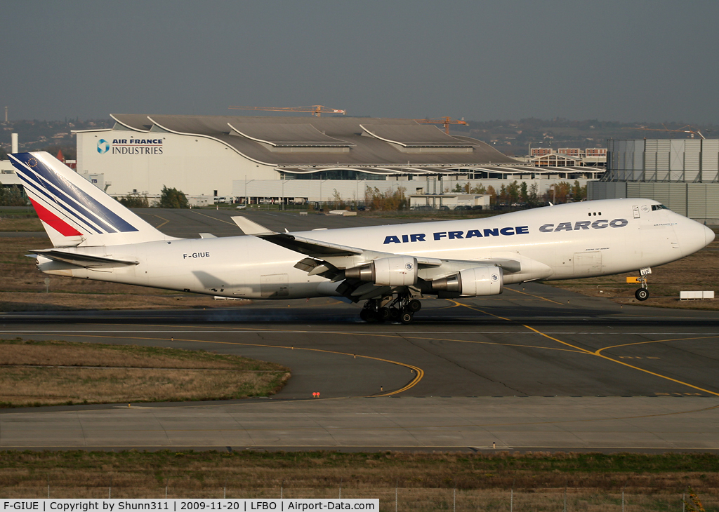 F-GIUE, 2005 Boeing 747-428F/ER/SCD C/N 33097, Landing rwy 14R