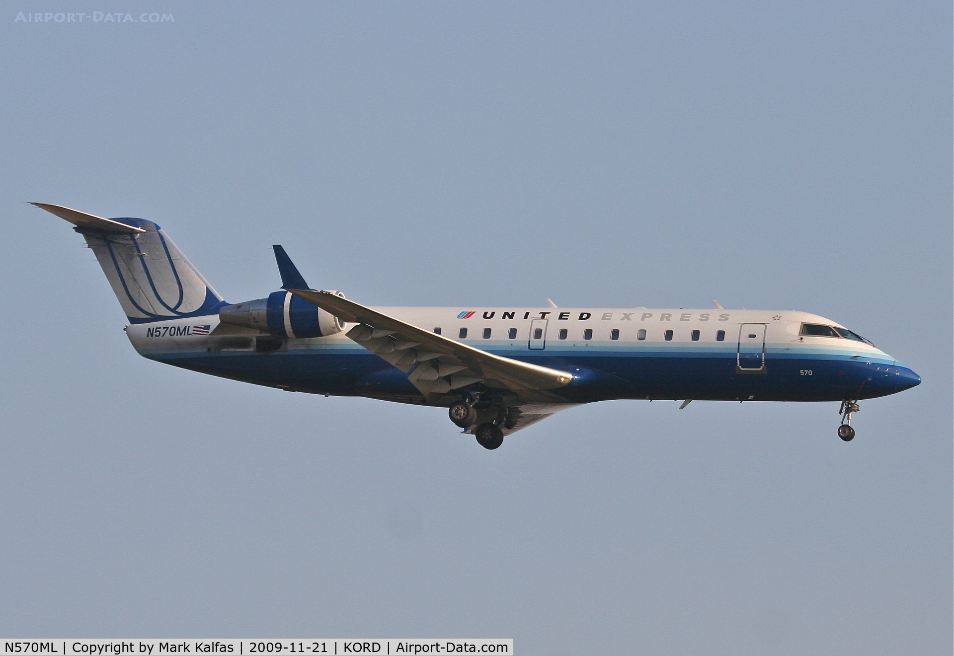 N570ML, 1997 Bombardier CRJ-200LR (CL-600-2B19) C/N 7206, Mesa Airlines Canadair CL-600-2B19, ASH7012 arriving from KHSV, Short final 22R KORD.