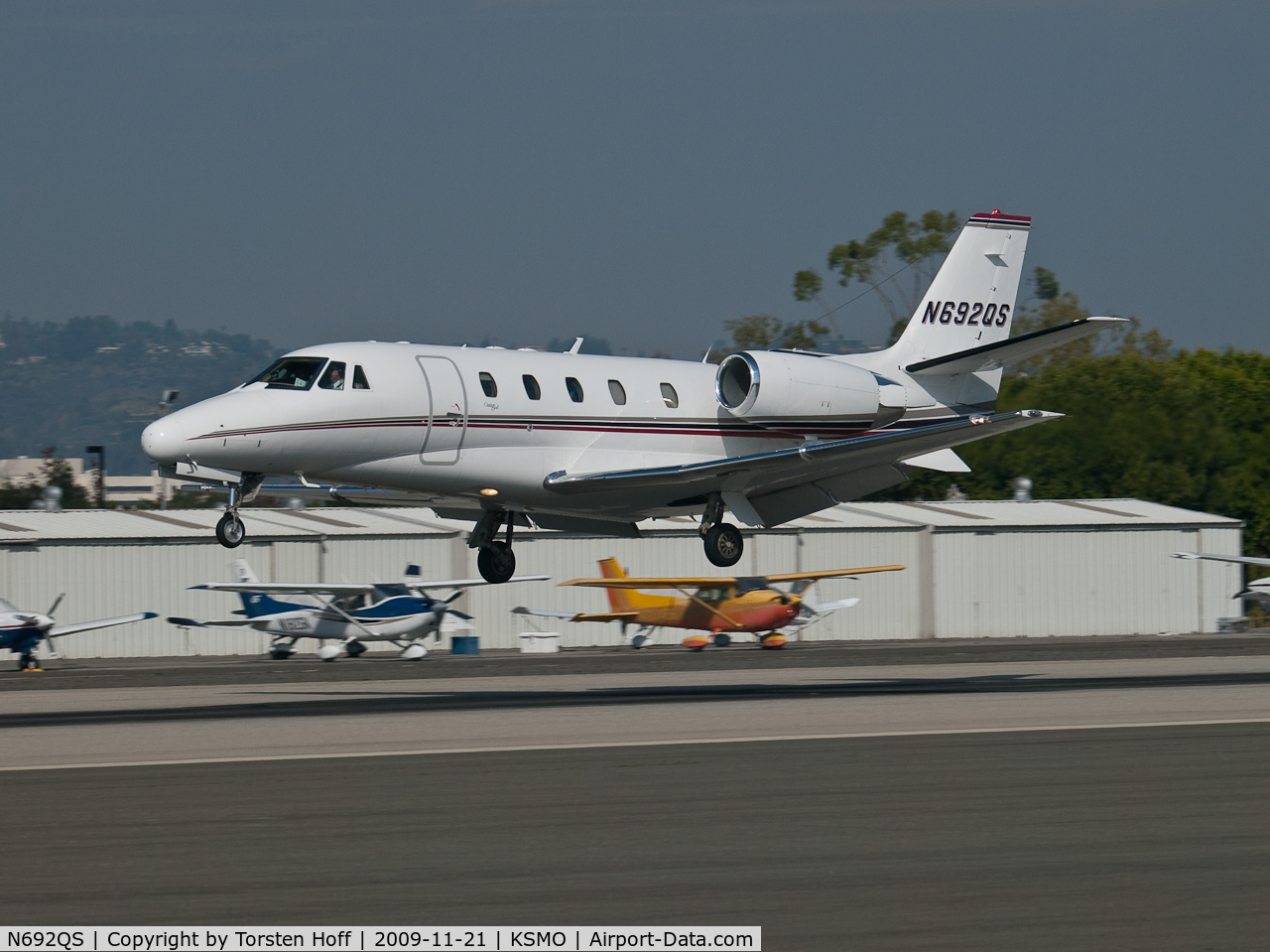 N692QS, 2000 Cessna 560XL Citation Excel C/N 560-5092, N692QS arriving on RWY 21