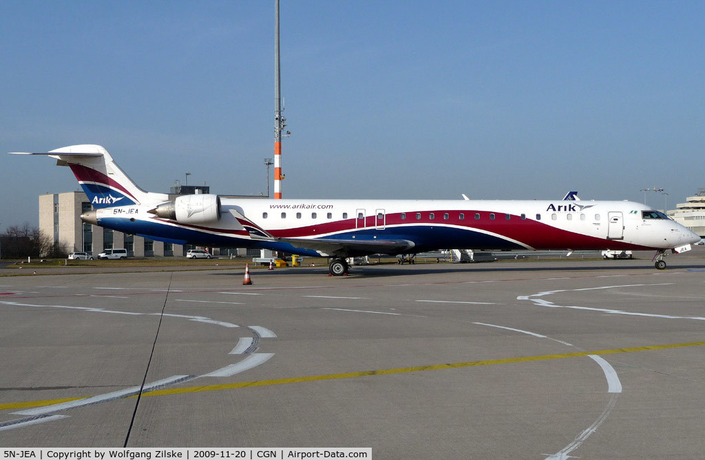 5N-JEA, 2006 Bombardier CRJ-900 (CL-600-2D24) C/N 15058, visitor