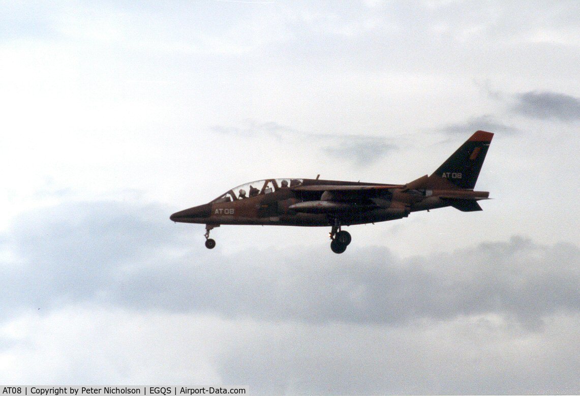 AT08, Dassault-Dornier Alpha Jet 1B C/N B08/1024, Alpha Jet of 9 Wing Belgian Air Force on final approach to Lossiemouth in September 1992.