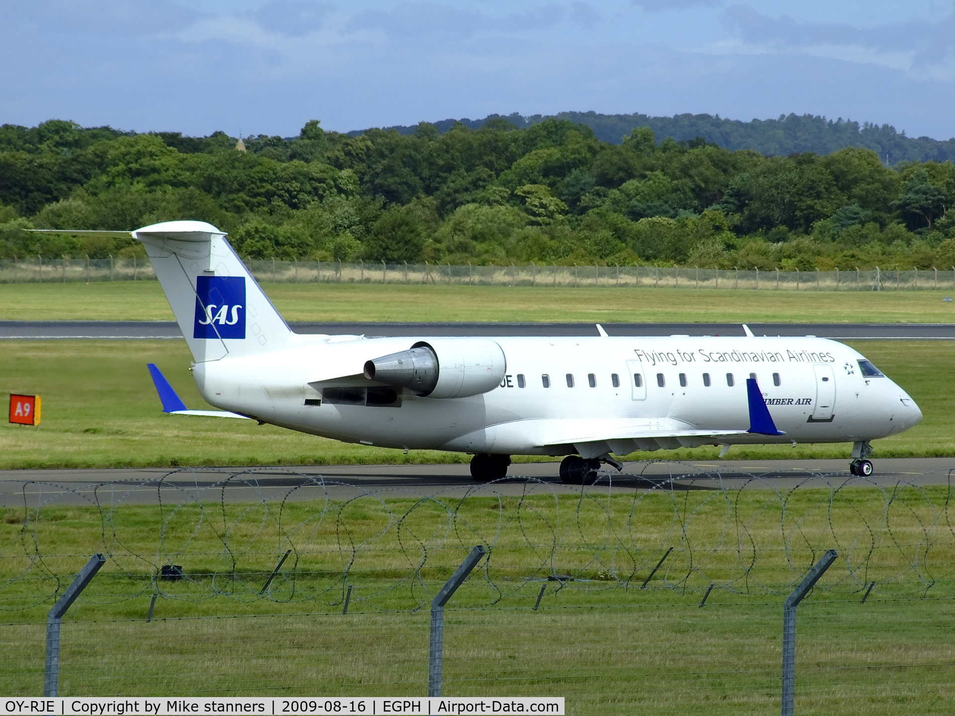 OY-RJE, Canadair CRJ-100LR (CL-600-2B19) C/N 7009, SAS/Cimber CRJ Arriving at EDI,First photo in database