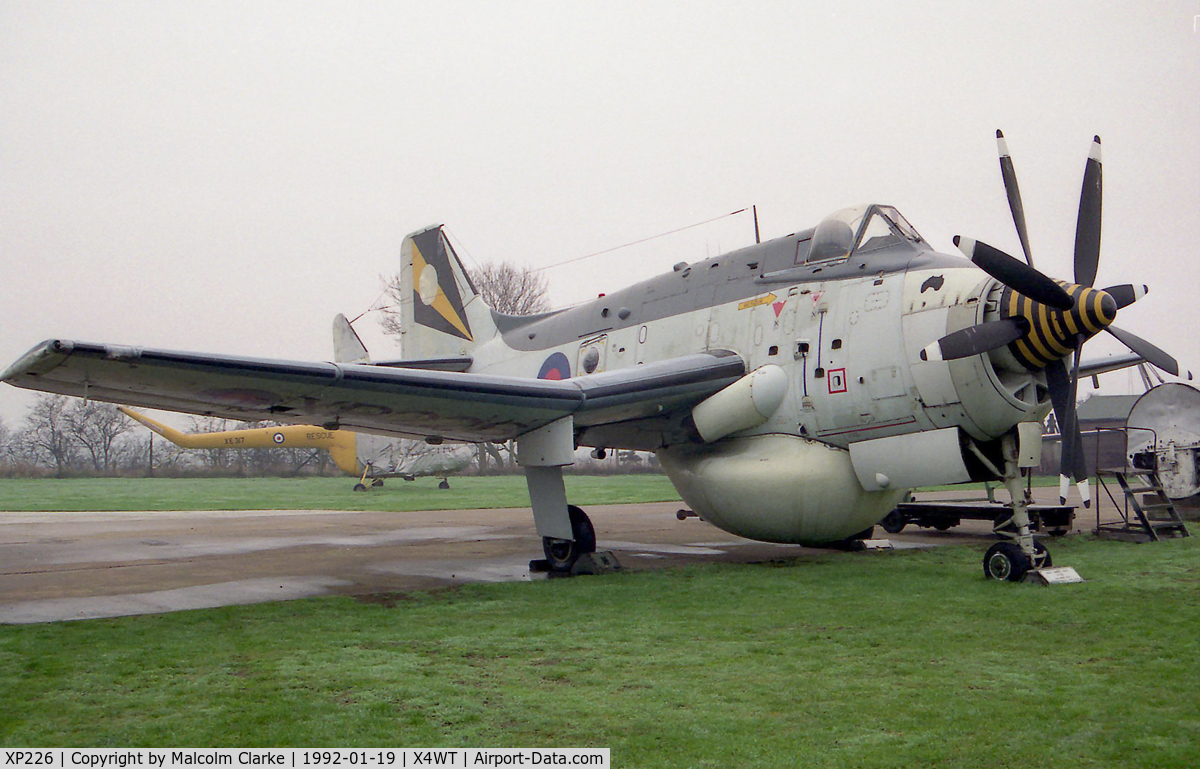 XP226, 1962 Fairey Gannet AEW.3 C/N F9468, Fairey Gannet AEW3. At the Newark Air Museum, Winthorpe, UK in 1992.