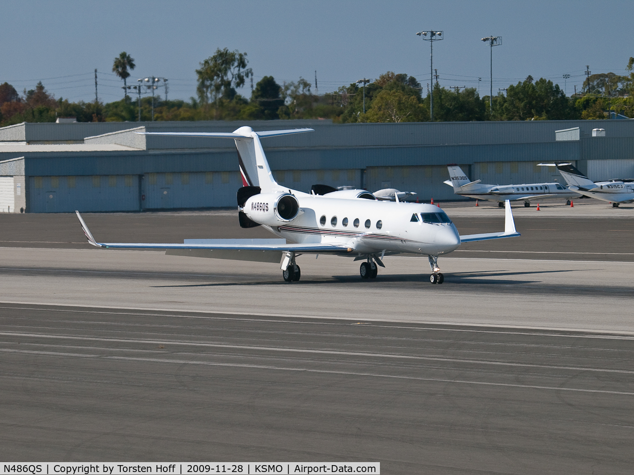 N486QS, 1999 Gulfstream Aerospace G-IV C/N 1386, N486QS arriving on RWY 03
