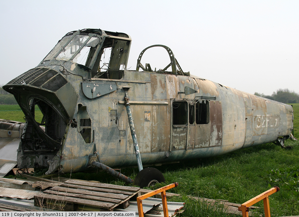 119, Sikorsky HSS-1 Seabat C/N SA119, HSS-1 stored in bad conditions... Ex. French Navy