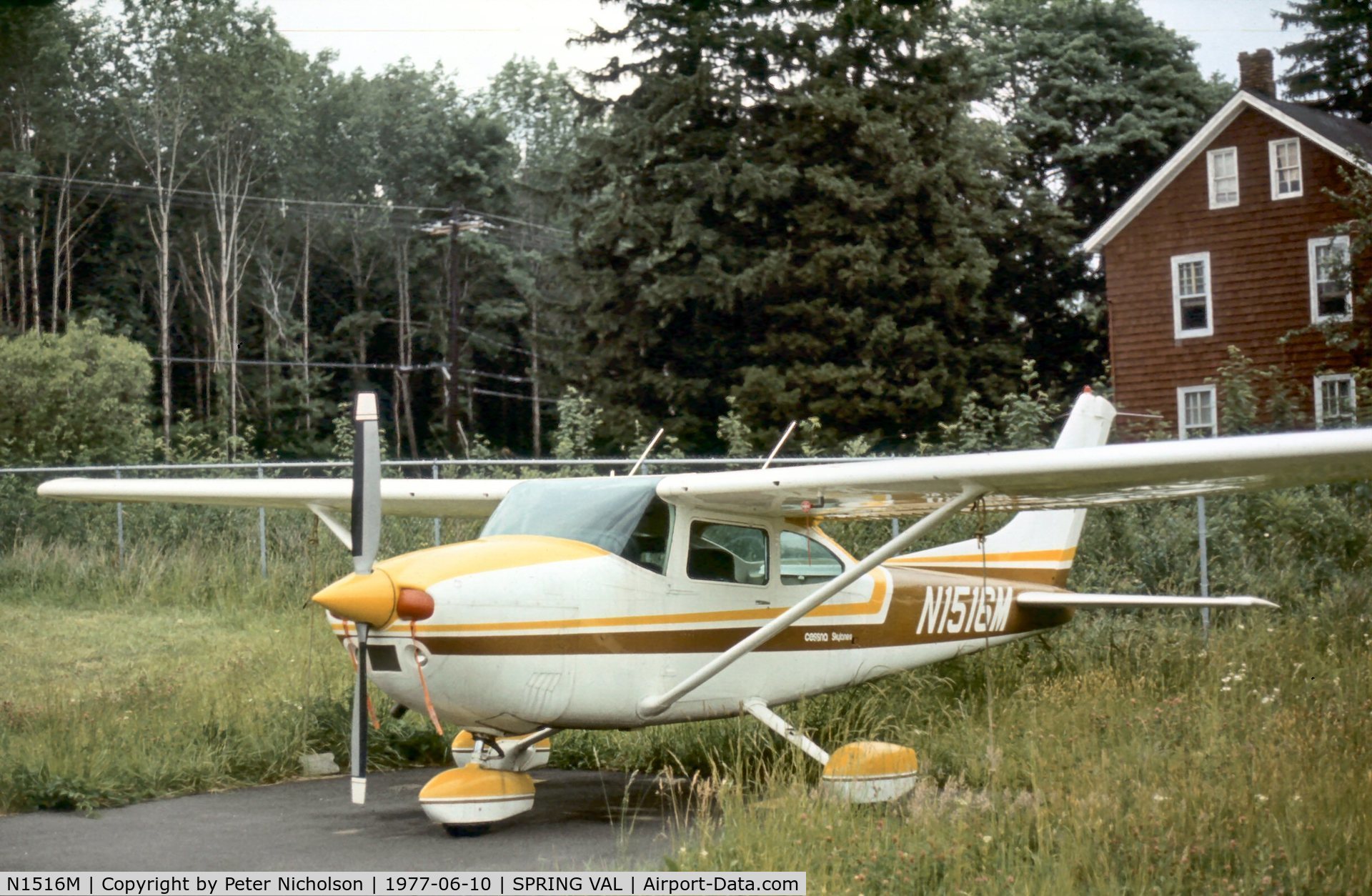 N1516M, Cessna 182P Skylane C/N 18264360, This Cessna 182P Skylane was seen at Spring Valley Airport, New York State in the Summer of 1977 - the airport closed in 1985.