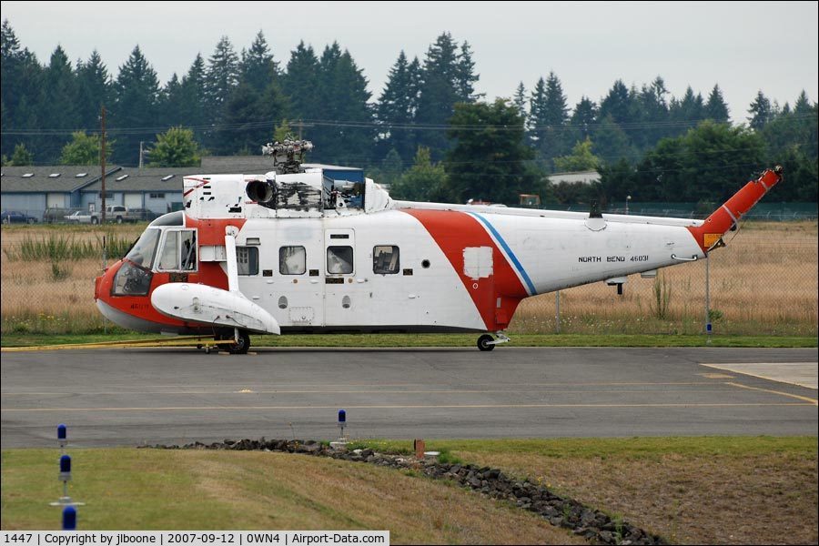 1447, 1968 Sikorsky HH-52A Sea Guard C/N 62.130, Old Coast Guard Helicopter on the ground
