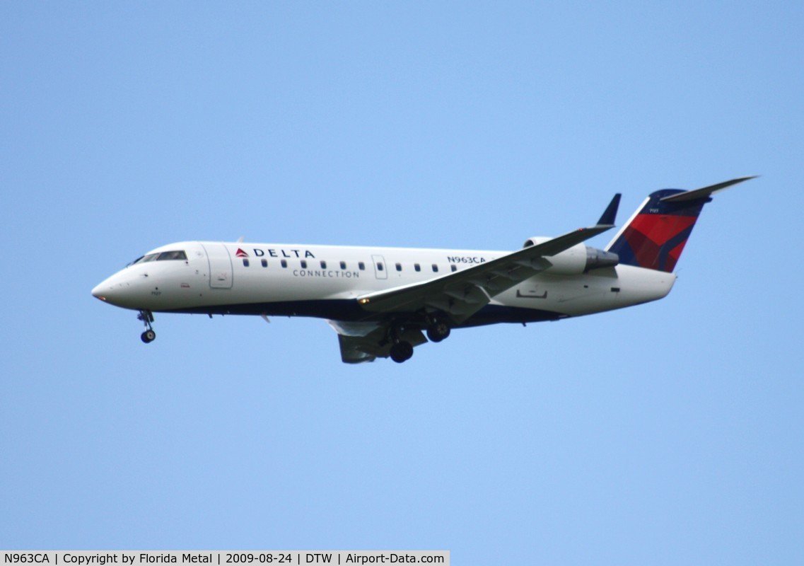 N963CA, 1996 Canadair CRJ-100ER (CL-600-2B19) C/N 7127, Comair CRJ-100