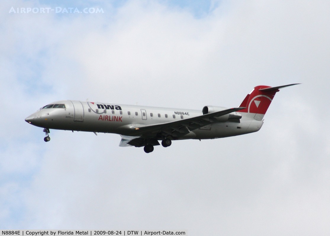N8884E, 2003 Bombardier CRJ-200 (CL-600-2B19) C/N 7884, Northwest Airlink CRJ-200