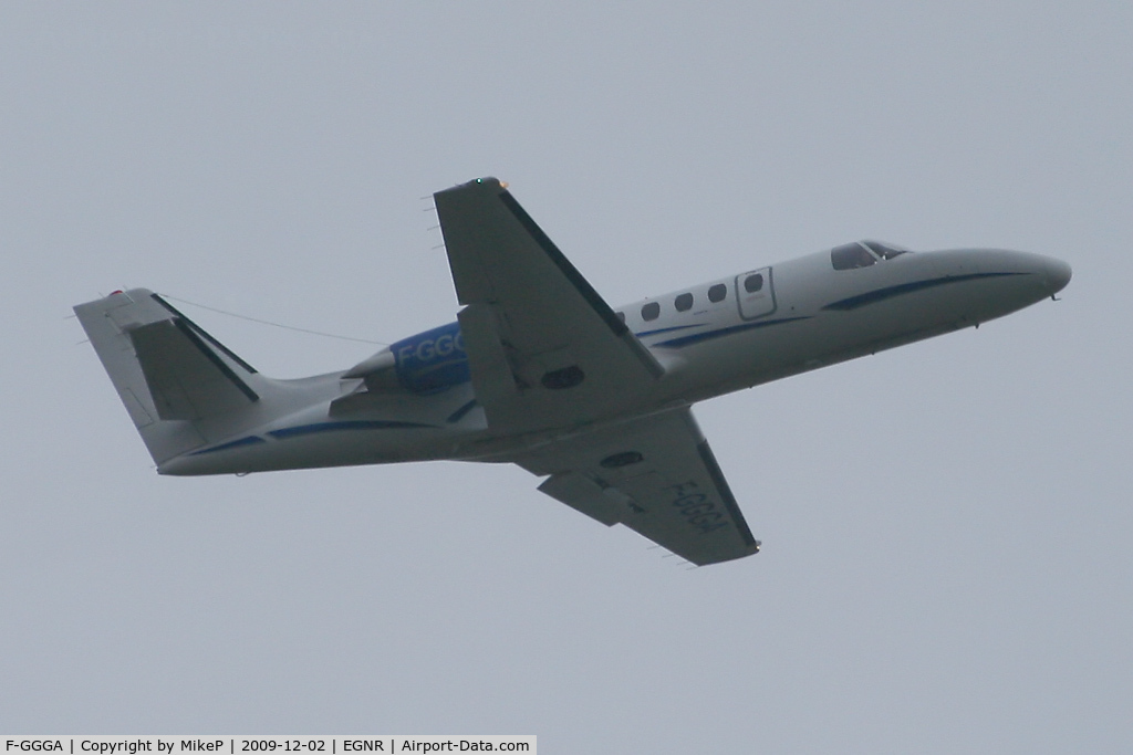 F-GGGA, 1988 Cessna 550 Citation II C/N 550-0586, Departing Hawarden in truly dismal weather.