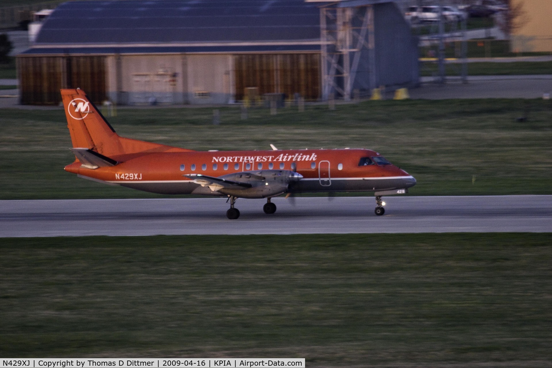 N429XJ, 1997 Saab 340B C/N 340B-429, Northwest Airlink (N429XJ) departure roll