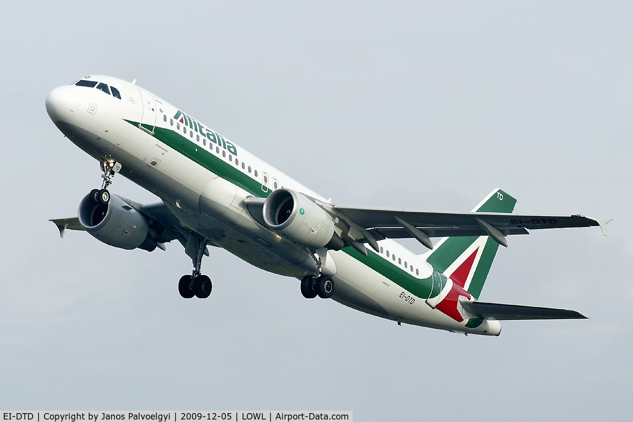 EI-DTD, 2009 Airbus A320-216 C/N 3846, Alitalia Airbus A320-216 after take-off in LOWL/LNZ
