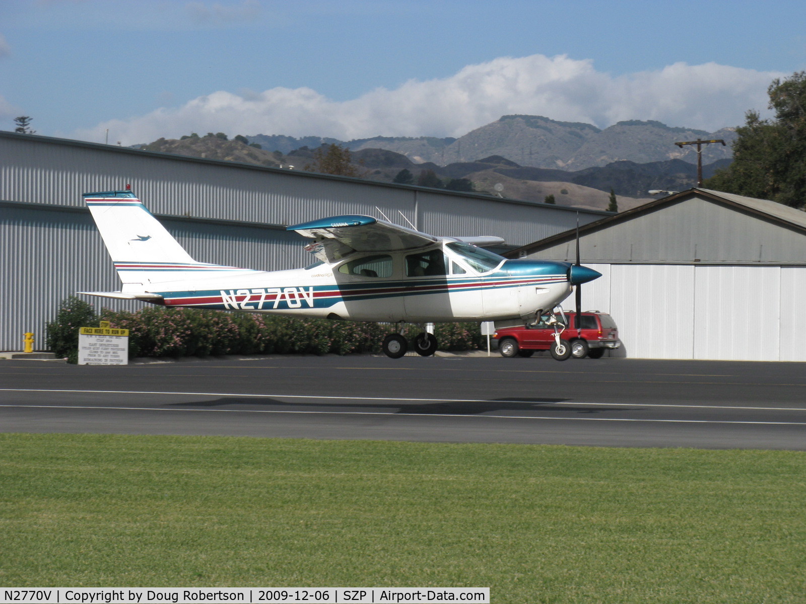 N2770V, 1975 Cessna 177RG Cardinal C/N 177RG0693, 1975 Cessna 177RG CARDINAL, Lycoming IO-360-A1B6D 200 Hp, CS prop, landing Rwy 04