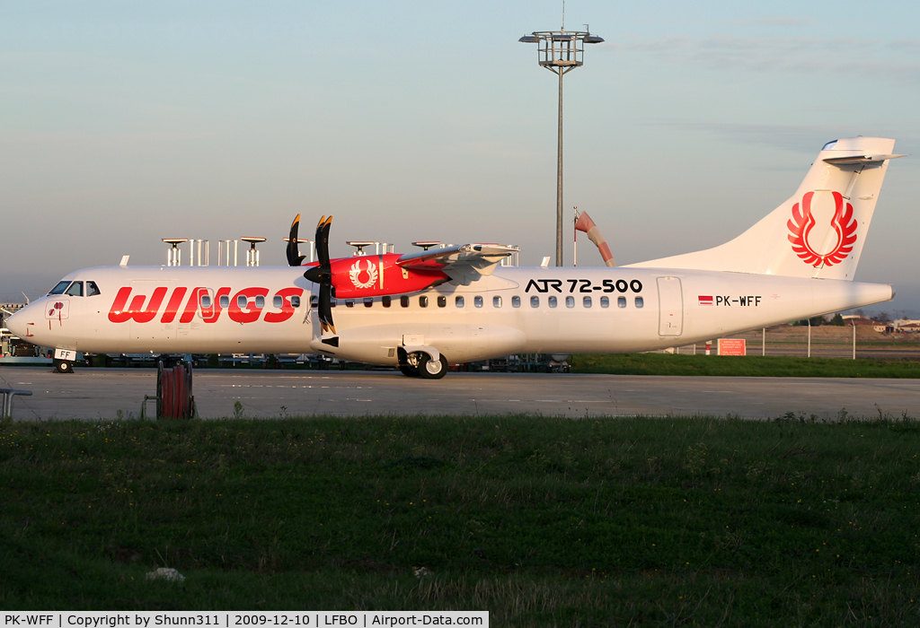 PK-WFF, 2009 ATR 72-212A C/N 869, At the cleaning area...