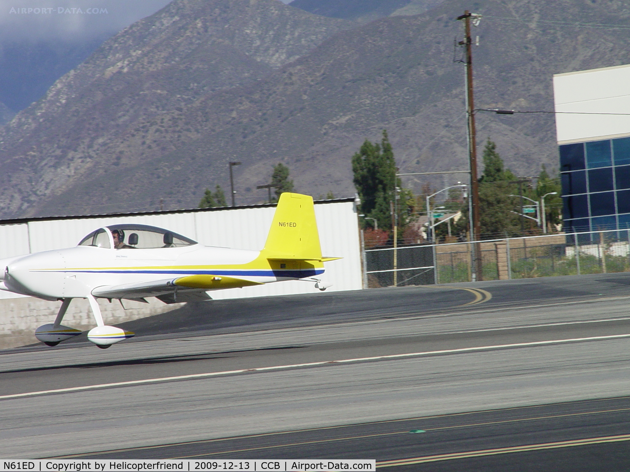 N61ED, 2007 Vans RV-8 C/N 82707, About to touchdown on runway 24, last one down