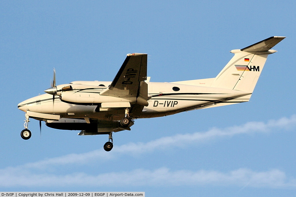 D-IVIP, 1999 Raytheon B200 King Air C/N BB-1672, VHM Schul- und Charterflug