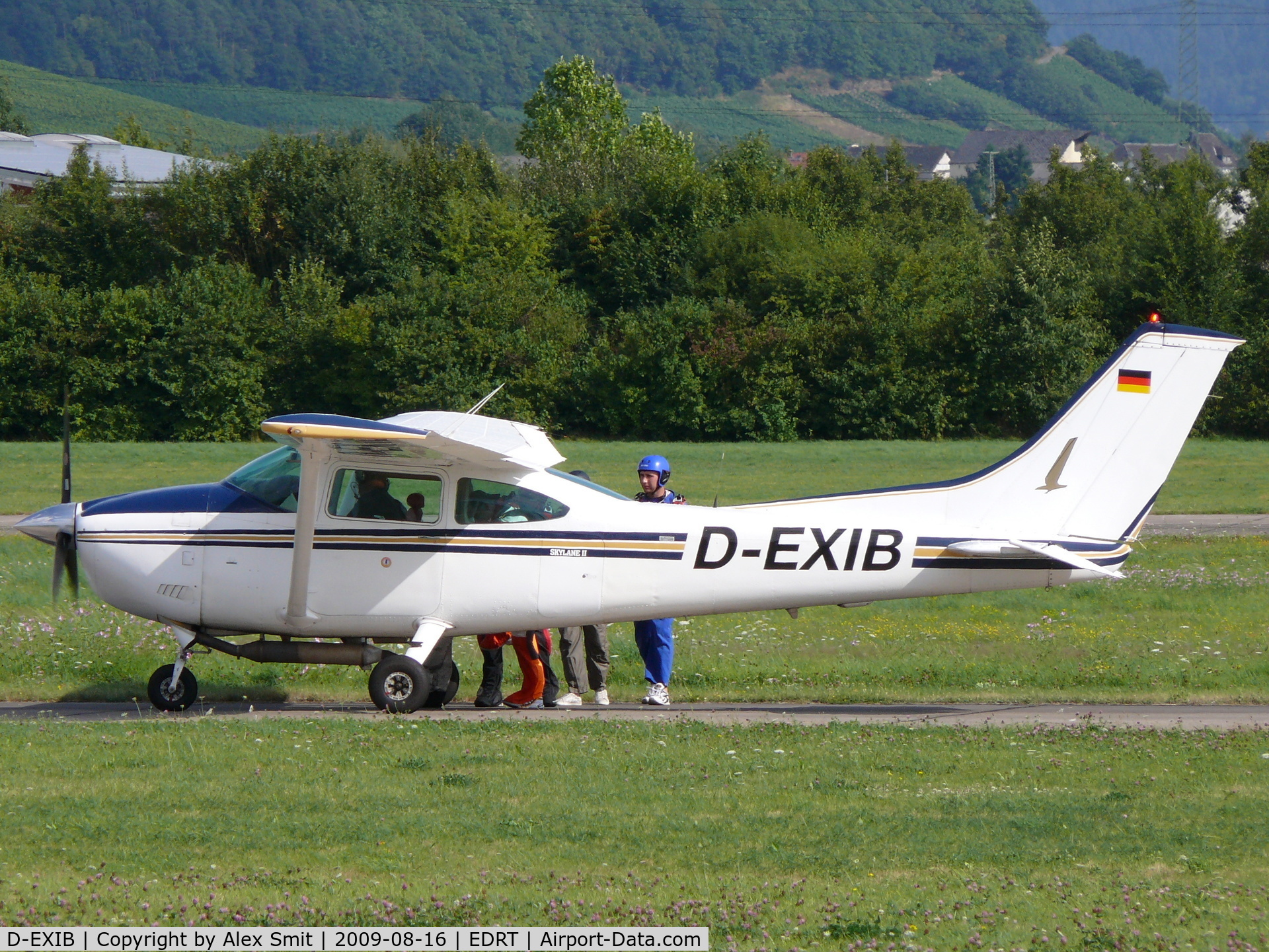 D-EXIB, 1980 Reims F182Q C/N 0161, Cessna CF182Q Skylane II D-EXIB