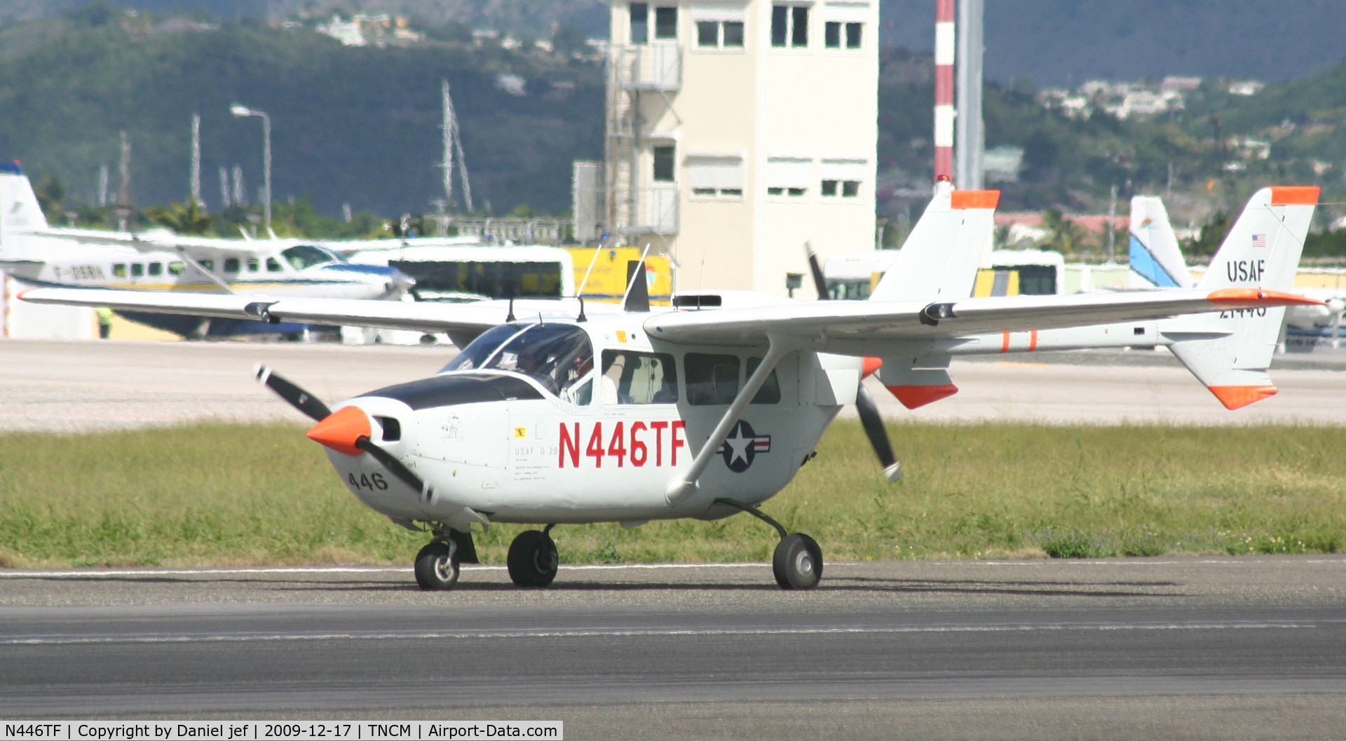 N446TF, Cessna 337A Super Skymaster C/N 337-0454, N446TF back tracking runway 10 for to the taxi way Bravo befor take off
