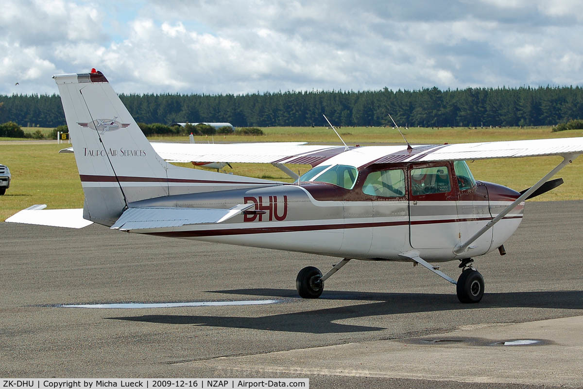ZK-DHU, 1973 Cessna 172M Skyhawk C/N 172-61028, At Taupo