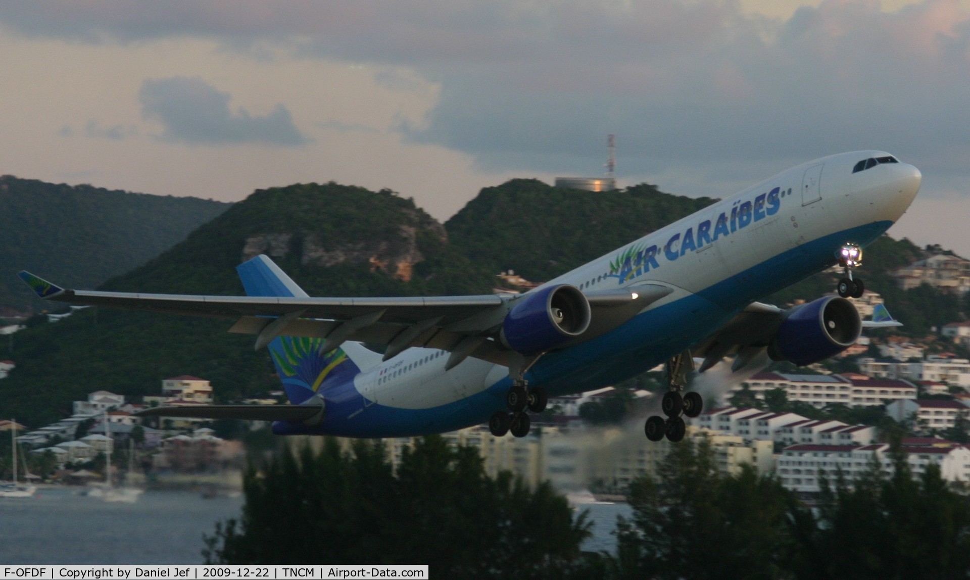 F-OFDF, 1999 Airbus A330-223 C/N 253, Air caraibes departing late afternoon on runway 28