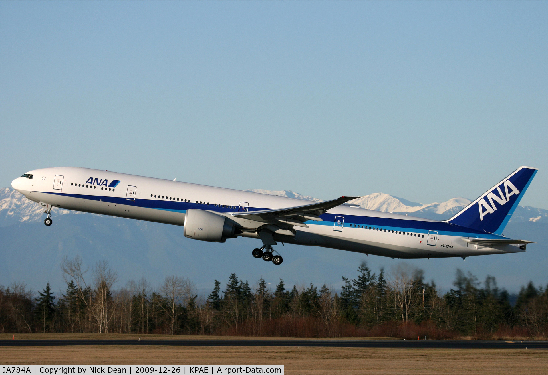 JA784A, 2009 Boeing 777-381/ER C/N 37950, KPAE Boeing 001 departing 16R for a KPAE-KPAE test flight.