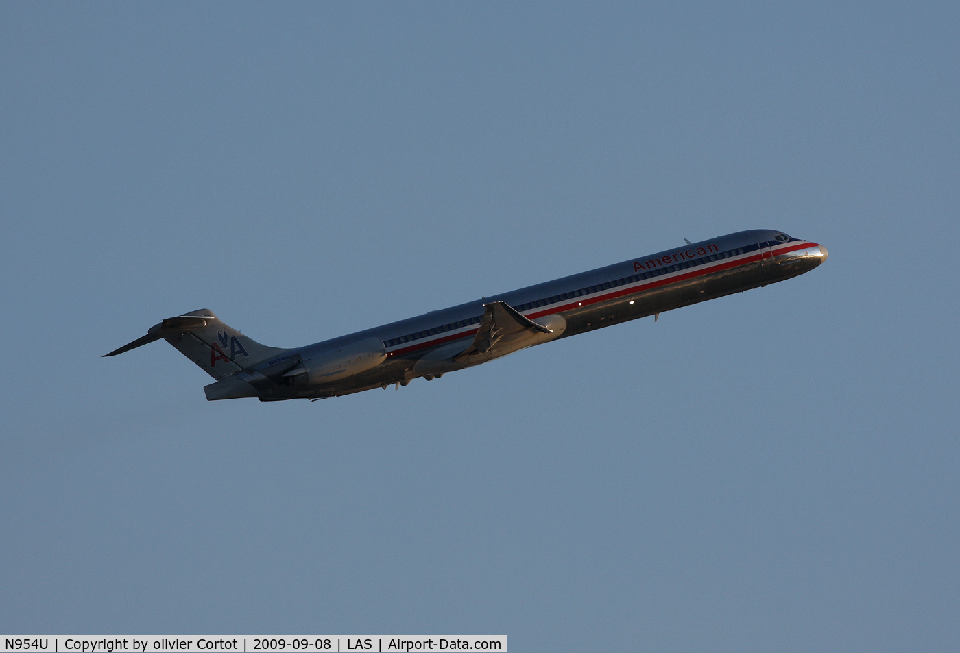 N954U, 1987 McDonnell Douglas MD-82 (DC-9-82) C/N 49426, taking off from Las Vegas