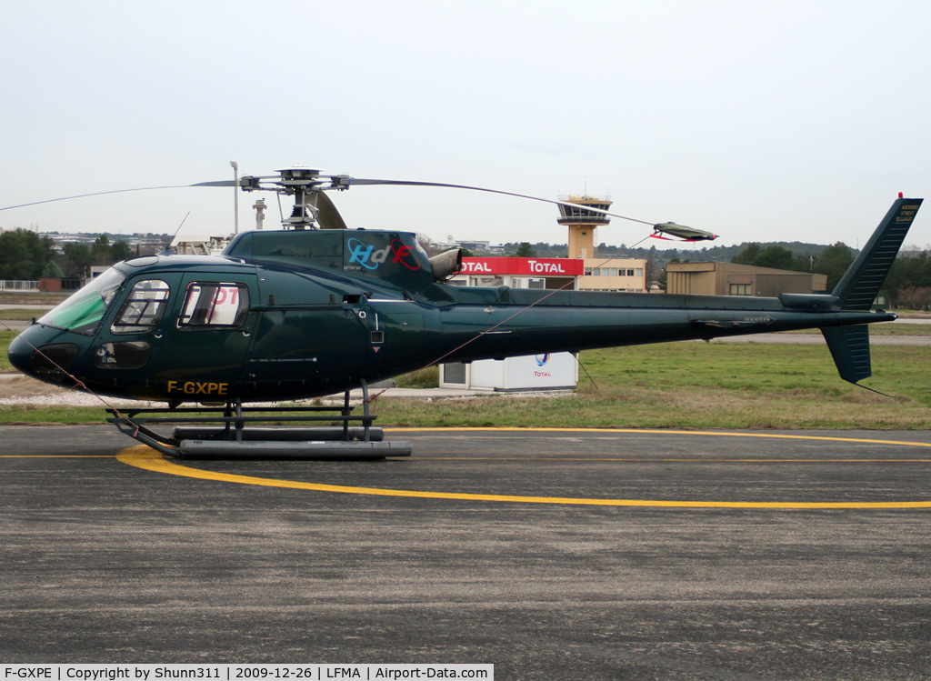 F-GXPE, Eurocopter AS-350B-2 Ecureuil C/N 9031, Parked...