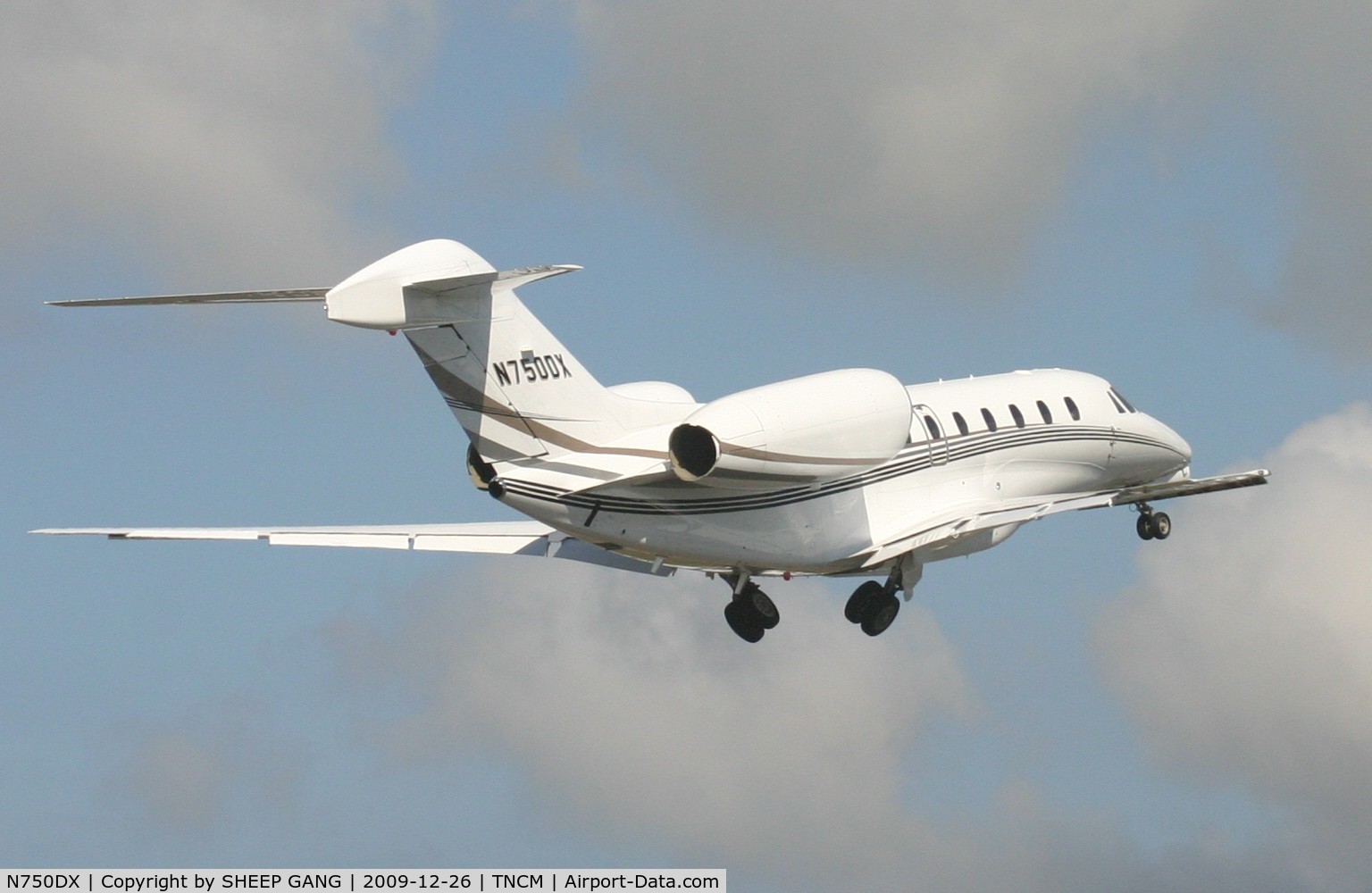 N750DX, 2006 Cessna 750 Citation X C/N 750-0263, N750DX rotating out of TNCM