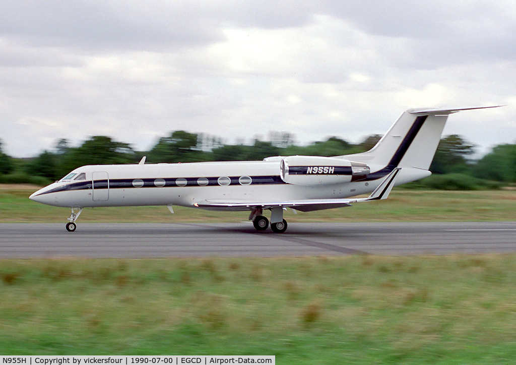 N955H, 1988 Gulfstream Aerospace Gulfstream IV C/N 1081, Honeywell on a short visit to BAe at Woodford.