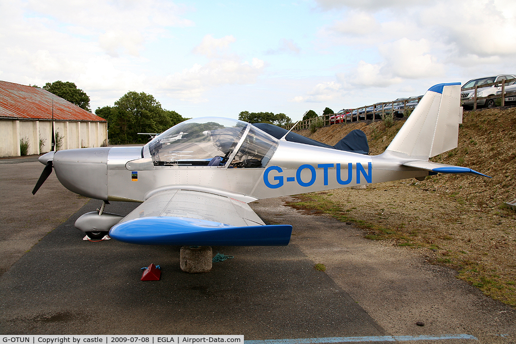 G-OTUN, 2002 Aerotechnik EV-97 Eurostar C/N PFA 315-13865, seen @ Bodmin