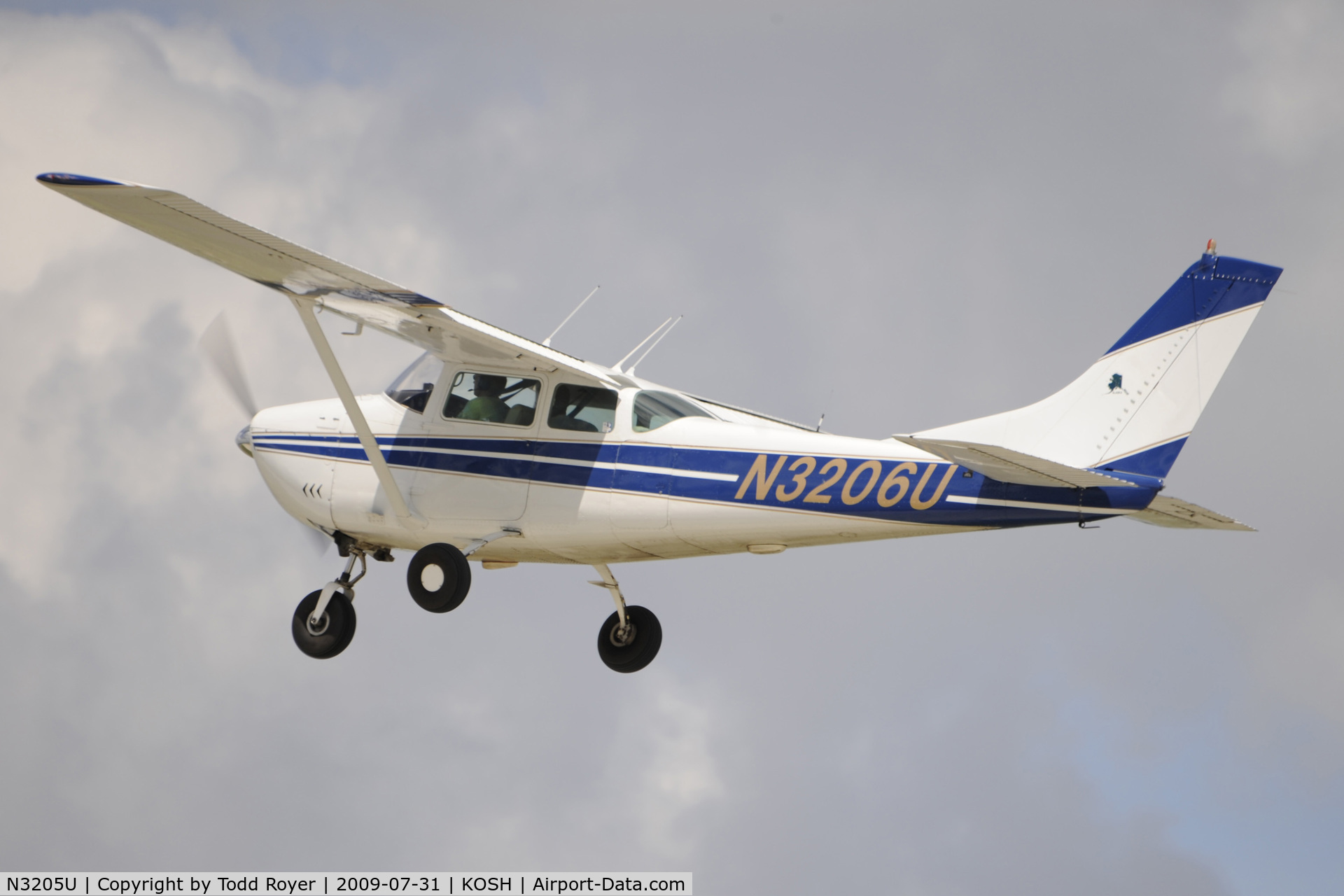 N3205U, 1963 Cessna 182F Skylane C/N 18254605, EAA AIRVENTURE 2009