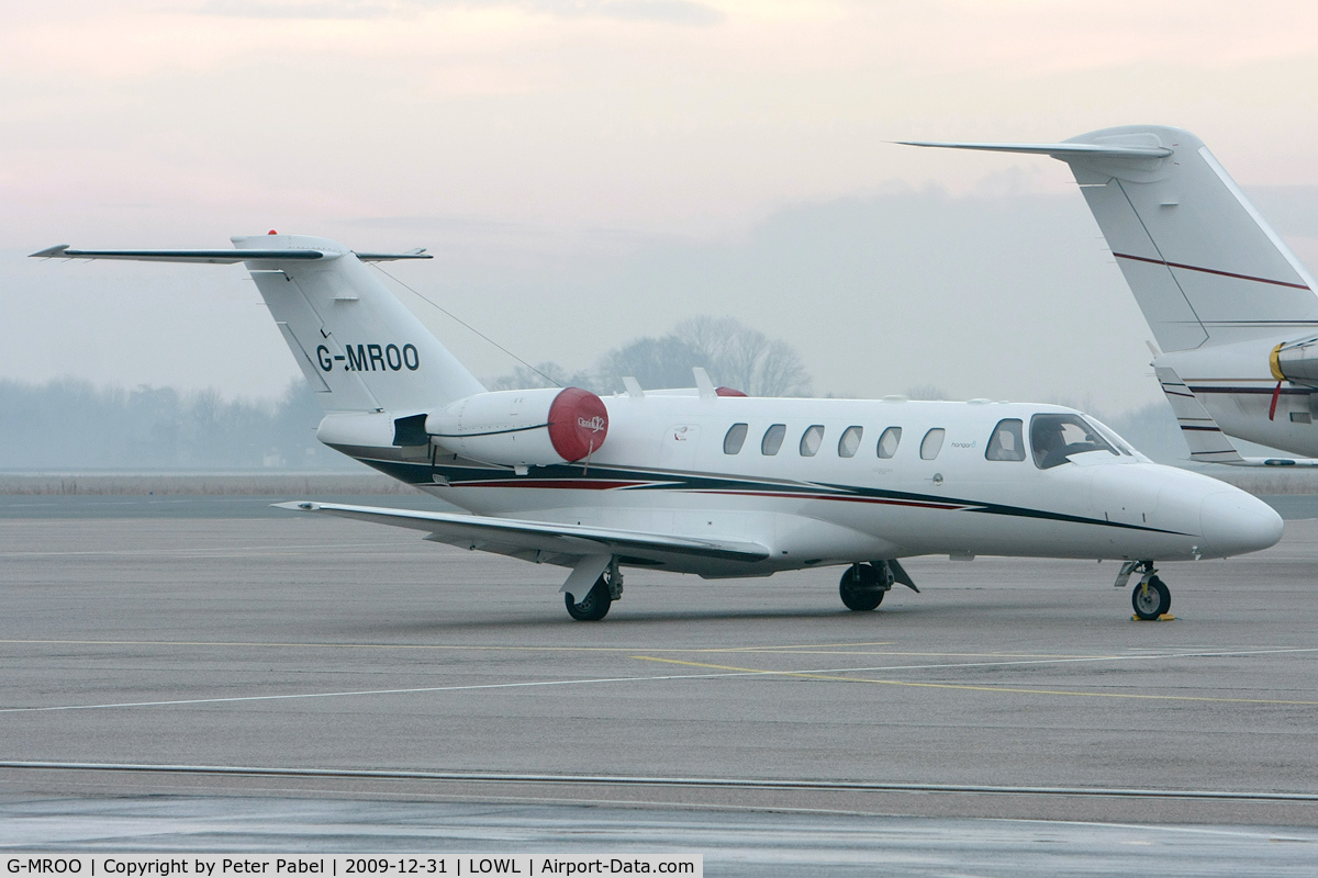 G-MROO, 2004 Cessna 525A CitationJet CJ2 C/N 525A-0202, biz