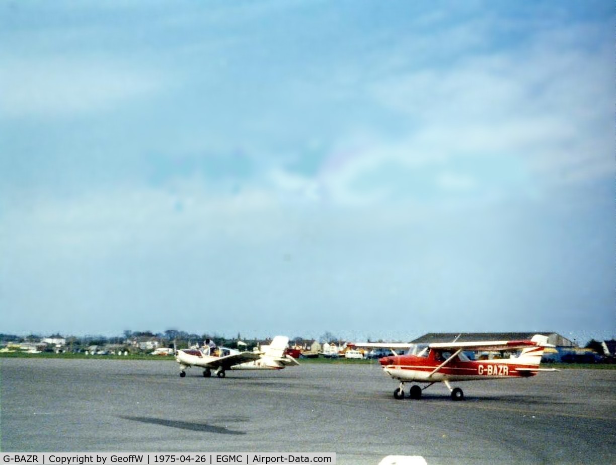 G-BAZR, 1973 Reims F150L C/N 0957, Cessna F150L alongside Rallye G-AWJI Southend 1975