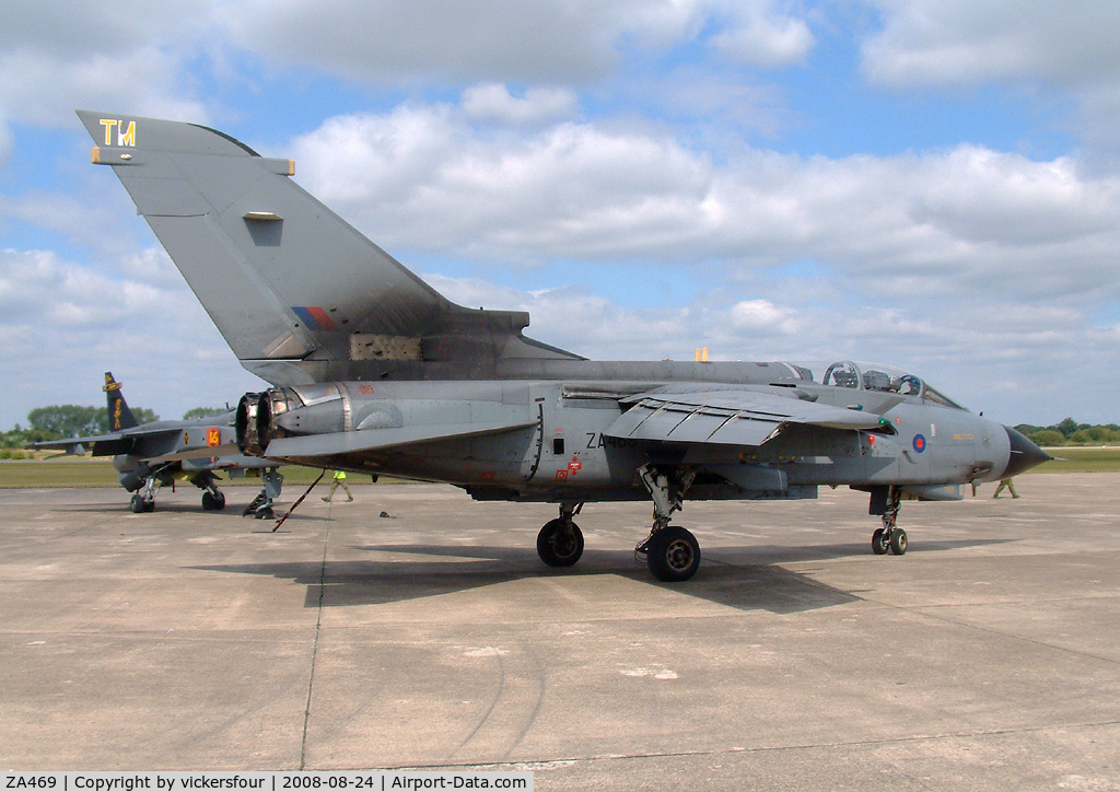 ZA469, 1983 Panavia Tornado GR.4 C/N 288/BS099/3135, Elvington Air Show 2003. Royal Air Force Tornado GR4 from 15 (R) Squadron coded 'TM'.