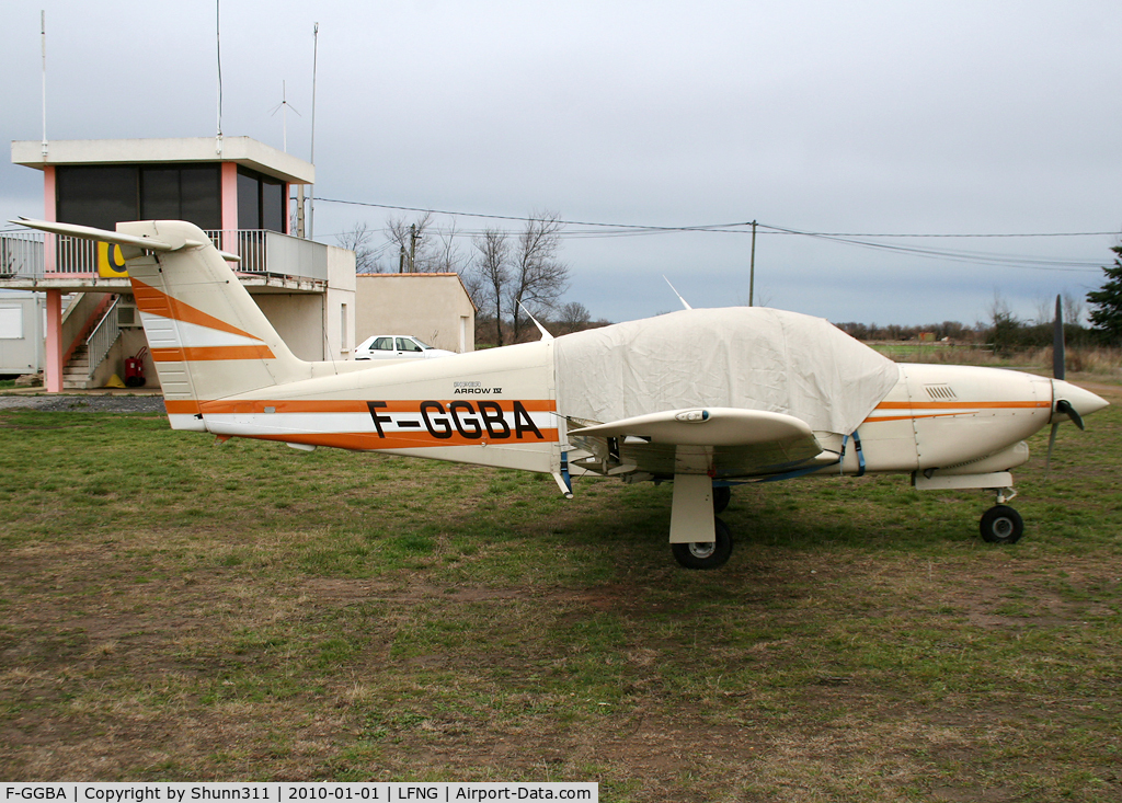 F-GGBA, Piper PA-28RT-201T Arrow IV C/N 28R8431002, Parked here...