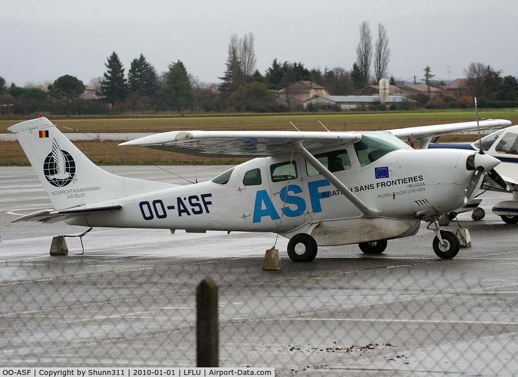 OO-ASF, 1977 Cessna U206G 6 II Stationair C/N U20603690, Parked here...
