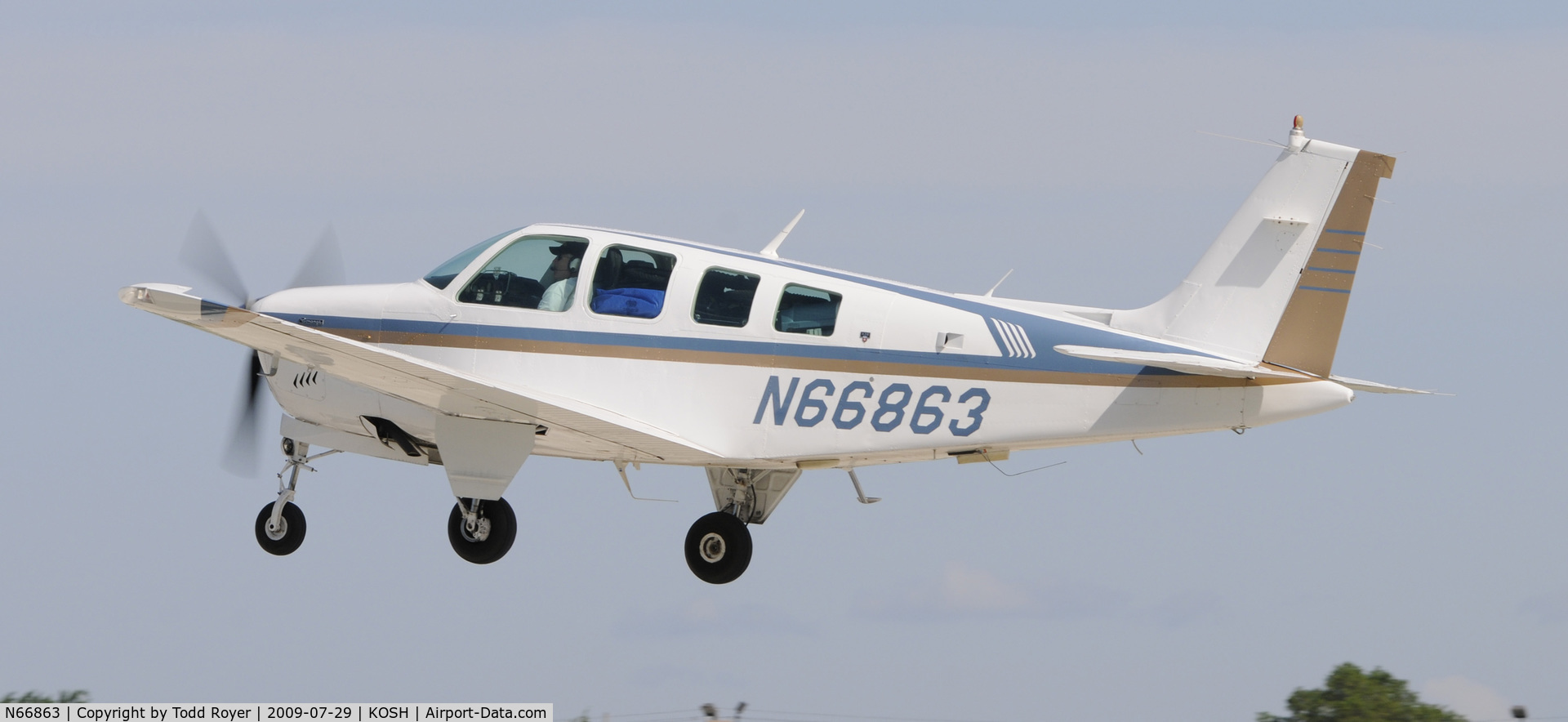 N66863, 1983 Beech A36 Bonanza 36 C/N E-2086, EAA AIRVENTURE 2009