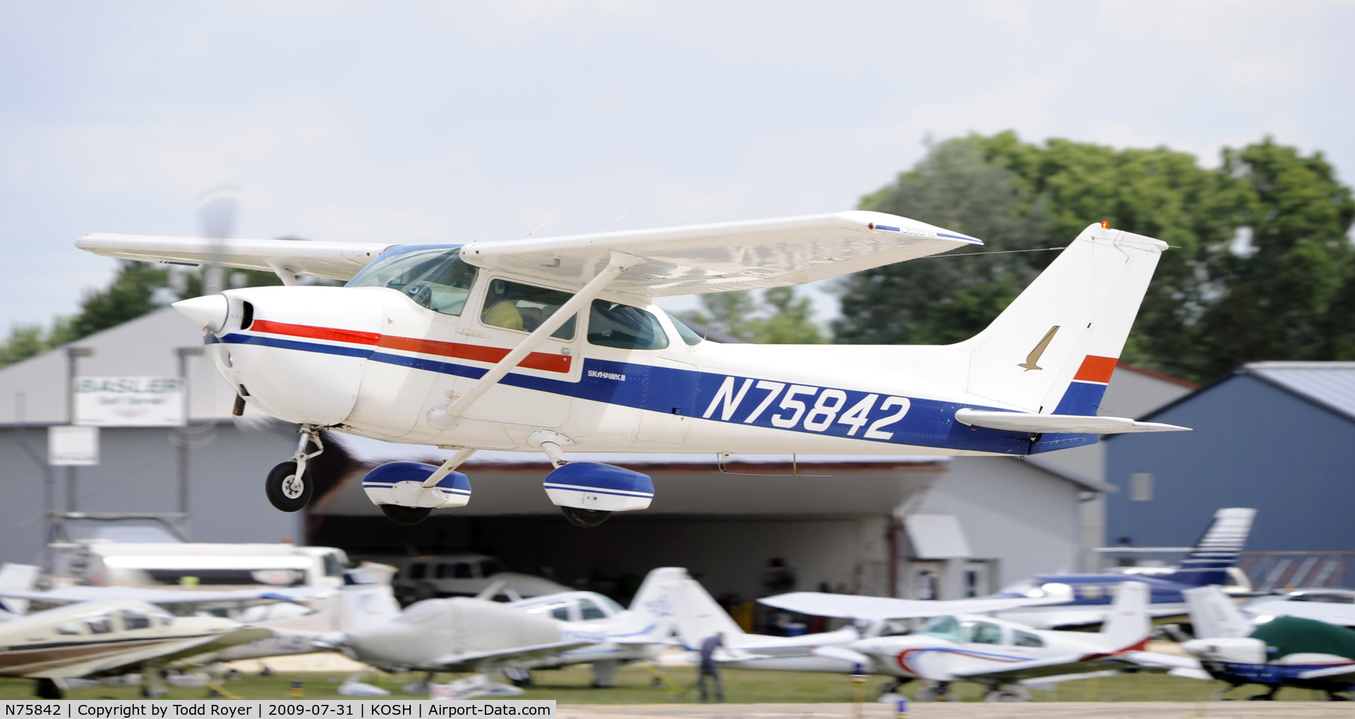 N75842, 1976 Cessna 172N C/N 17267997, EAA AIRVENTURE 2009