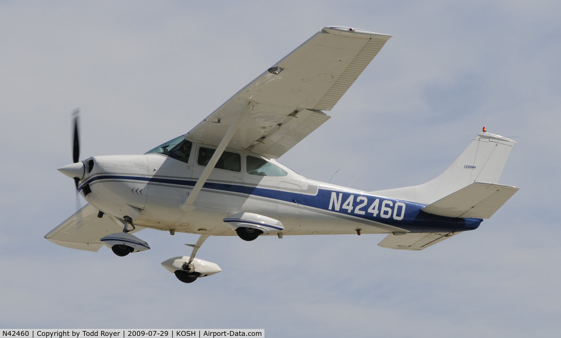 N42460, 1968 Cessna 182L Skylane C/N 18259024, EAA AIRVENTURE 2009